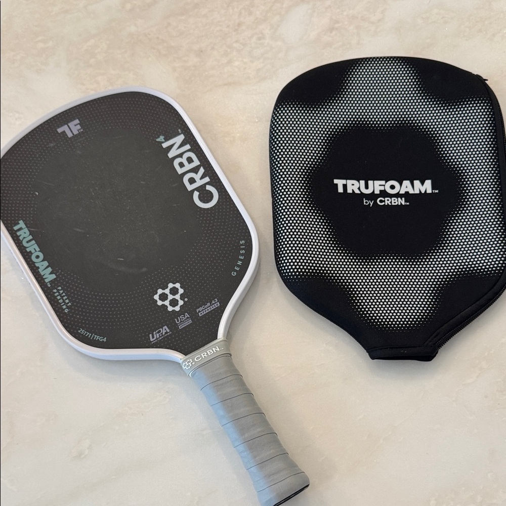 CRBN 4 Pickleball Paddle with Cover TruFoam Genesis Hybrid AeroCurve